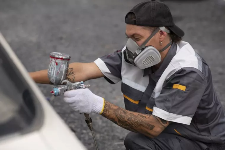 Refaire la peinture d'une voiture suite à des rayures importantes, Saint-Pierre, Carrosserie Réunion by TonyDesign
